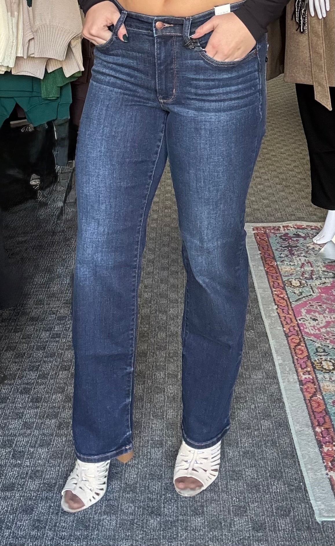 Reg/Plus S/R/L Mid-Rise "Stunners" Dark Wash Straight