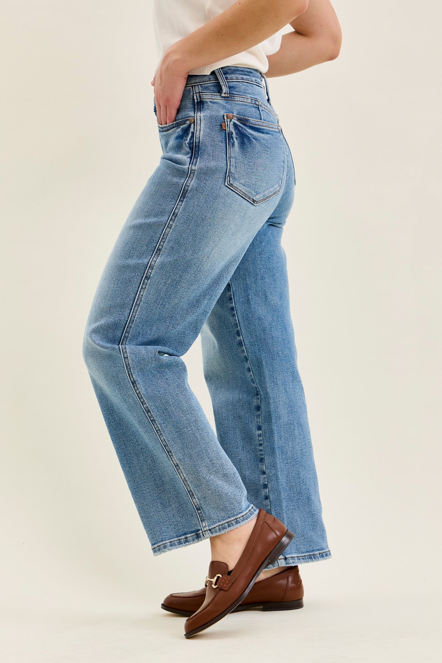Judy Blue Petite TC Vintage Wash Straight