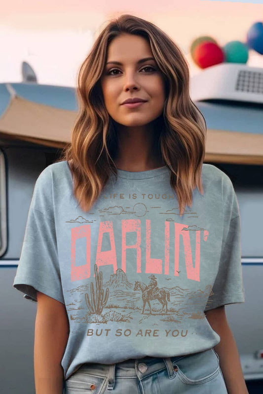 Darlin Graphic Top
