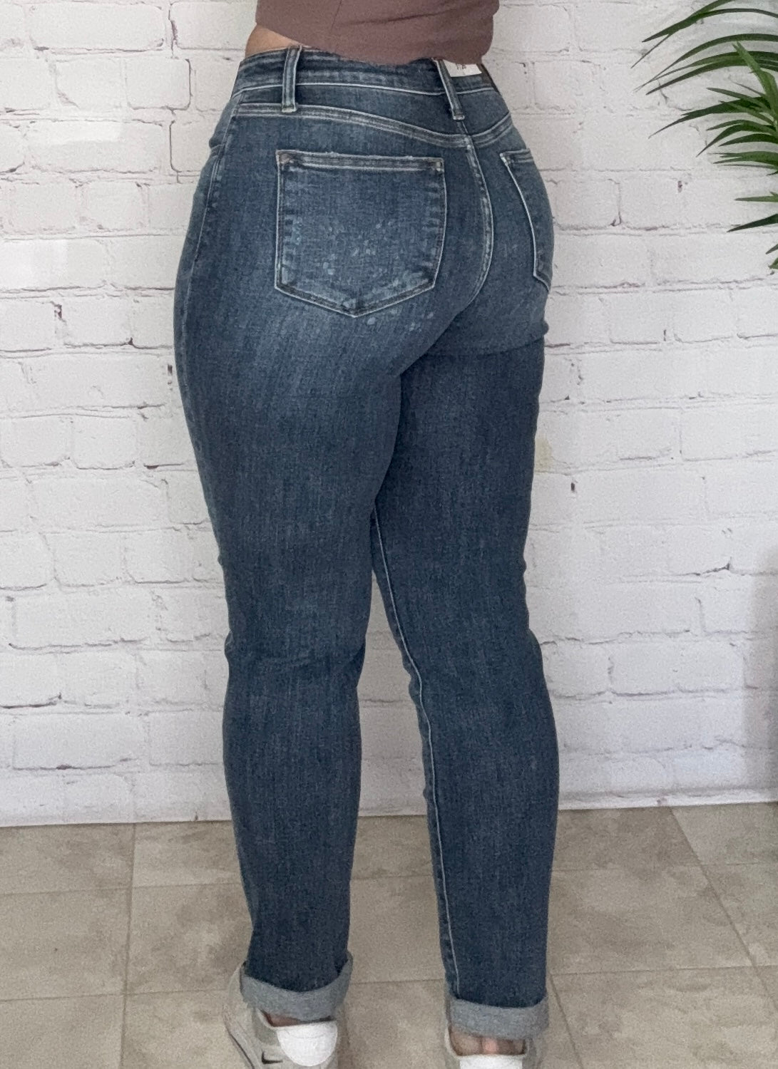 Judy Blue Bleach Splatter Boyfriend Fit