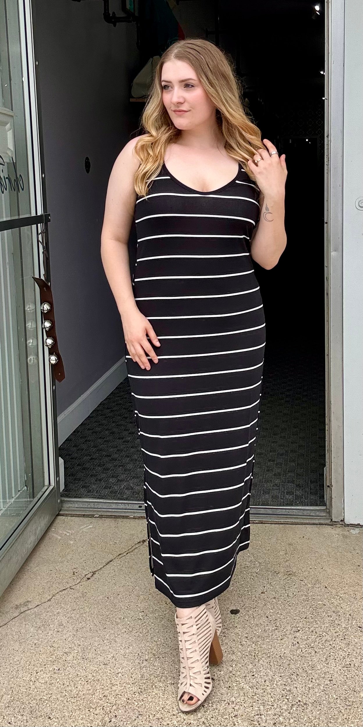 Sleeveless Black Striped Maxi Dress