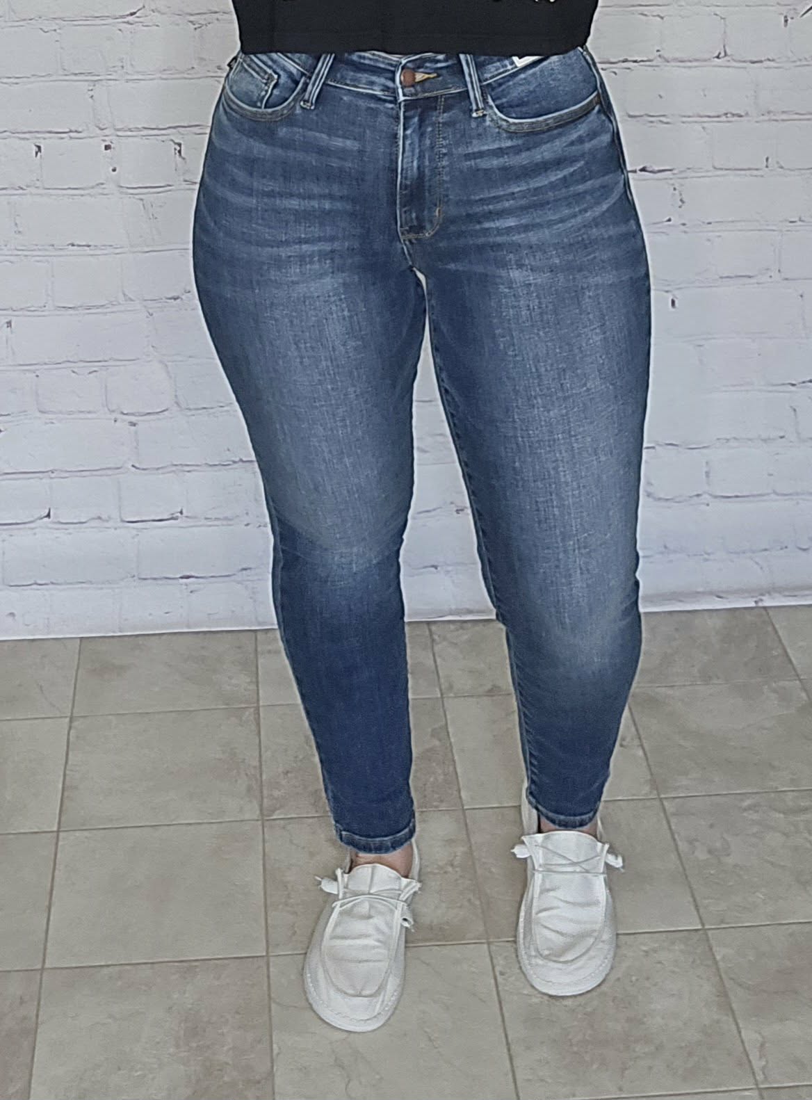 Judy Blue Go To Slim Fit