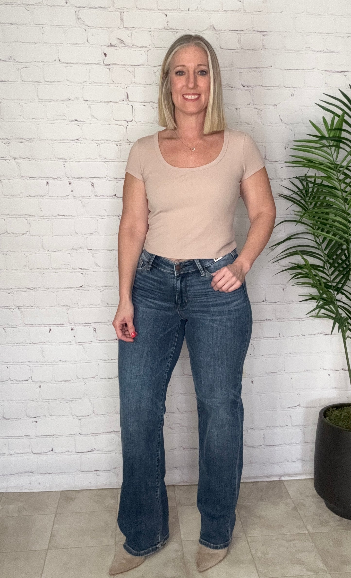 V Front Vintage Wash Straight