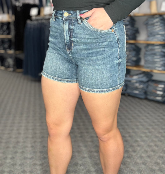 Reg/Plus HW Judy Blue Cute Back Pocket Shorts