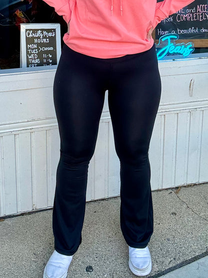 Reg/Plus High-Waist Flare Legging