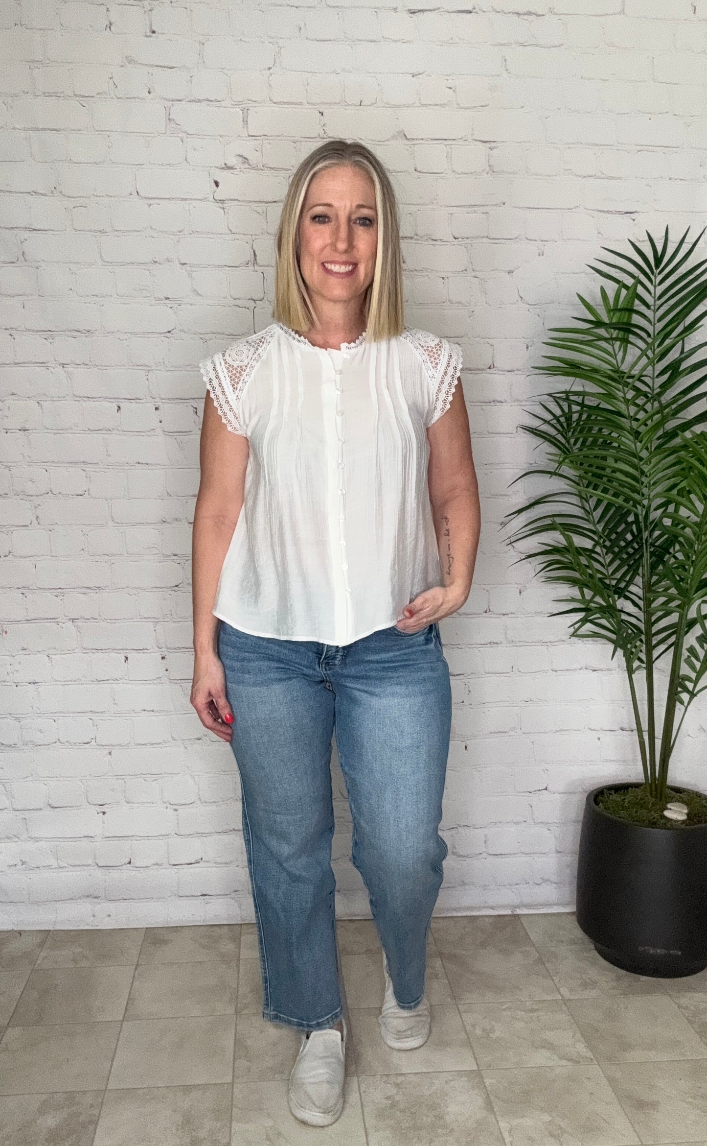 Judy Blue Petite TC Vintage Wash Straight