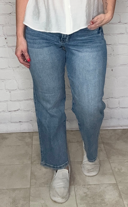 Judy Blue Petite TC Vintage Wash Straight