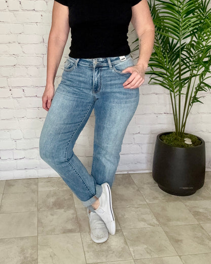 Mid Rise McDreamy Boyfriend Fit