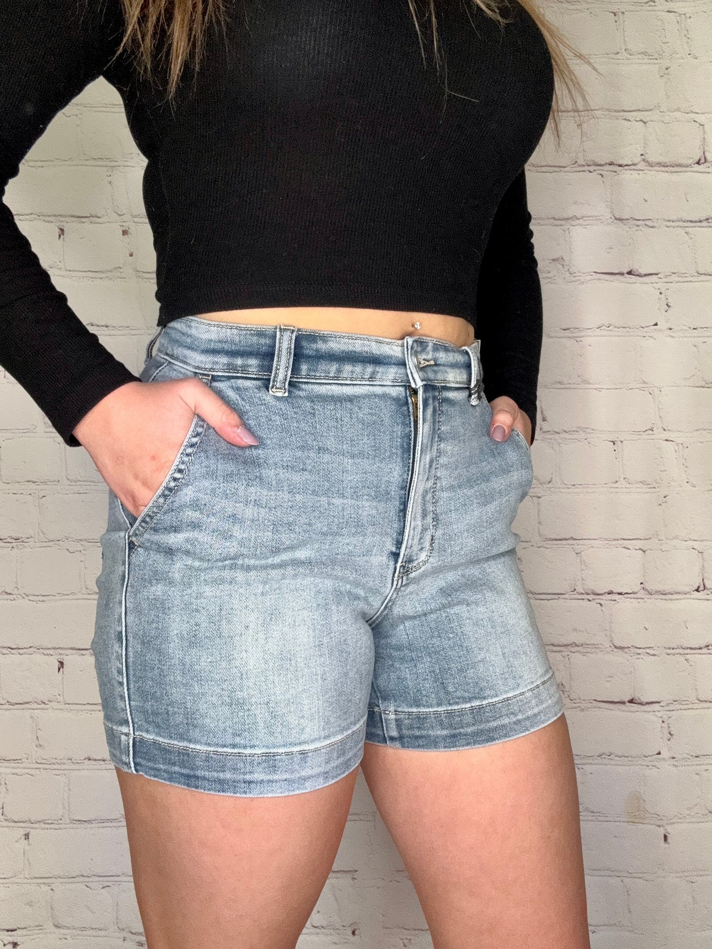 Judy Blue Light Wash Trouser Shorts