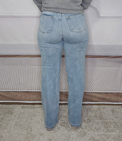 Judy Blue HW Lt. Wash Straight Leg Denim