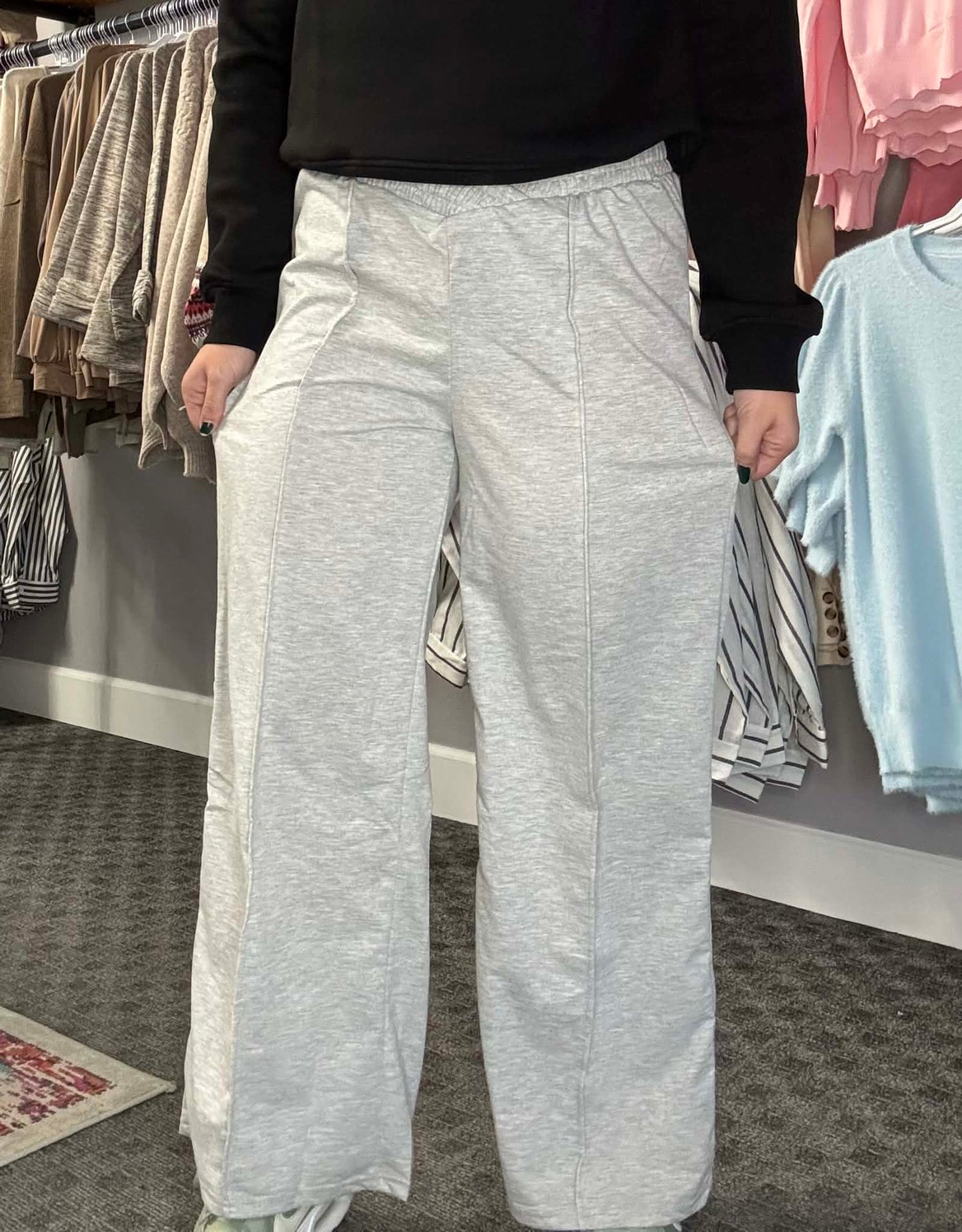 V-Shaped Wide-leg Pants