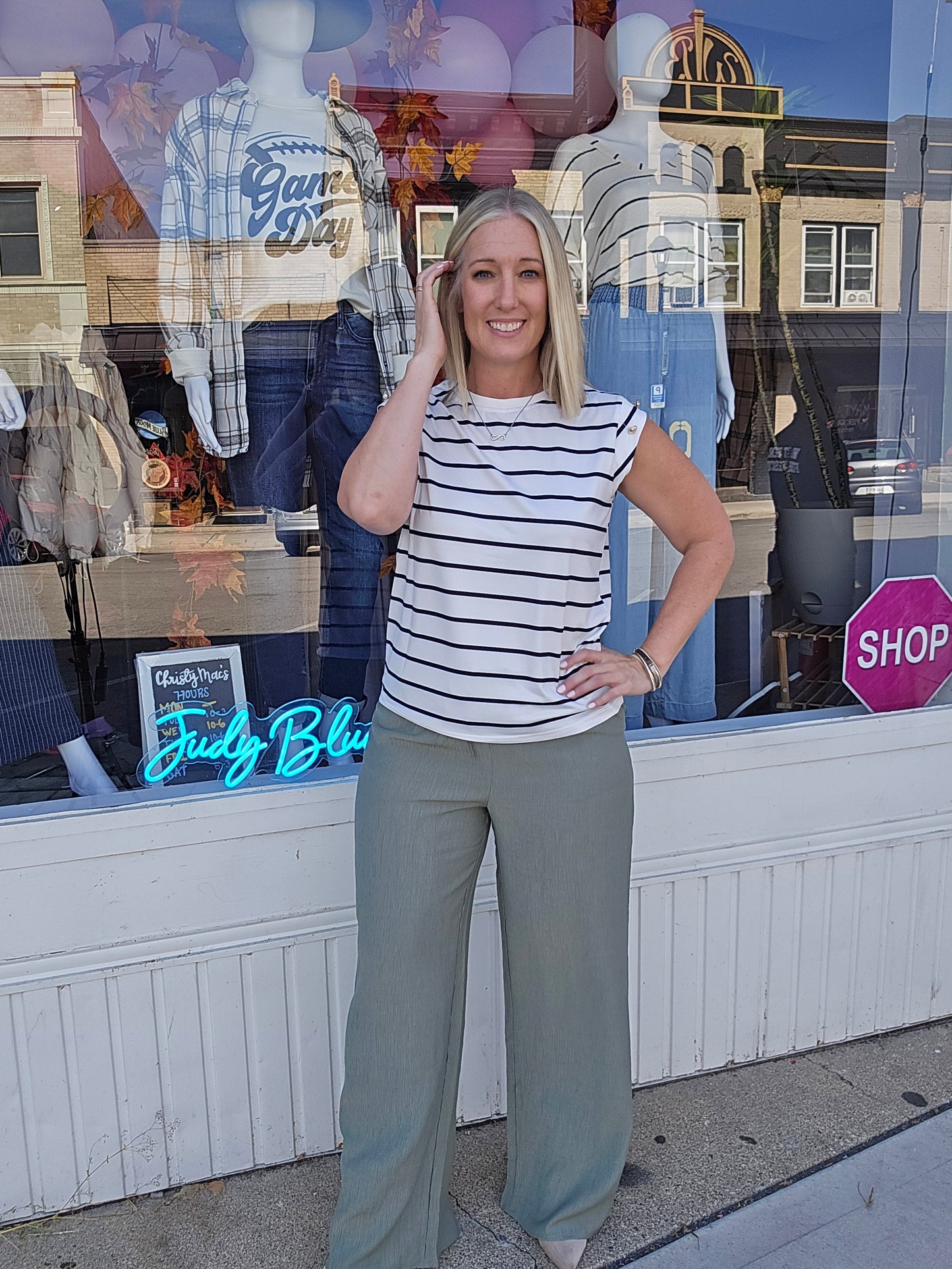 Elastic Waistband Flowy Pants