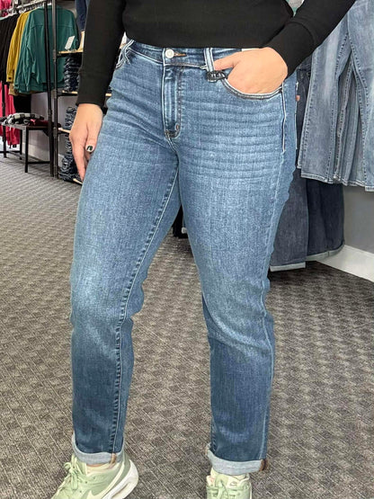 Reg/Plus Judy Blue Mid-Rise "Prince Charming" Boyfriend